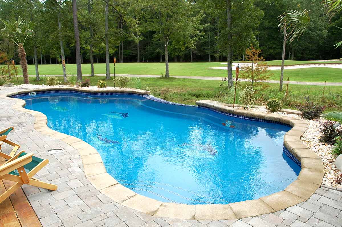 Caribbean 16' x 40' Model Pool | Latham Pool