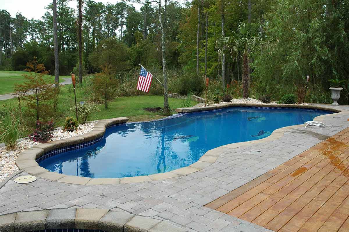 Caribbean 16' x 40' Model Pool | Latham Pool