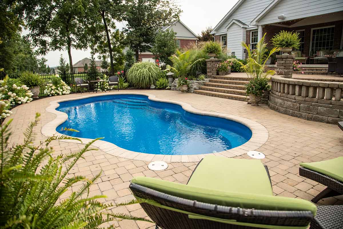 Laguna 14' x 30' Model Pool | Latham Pool